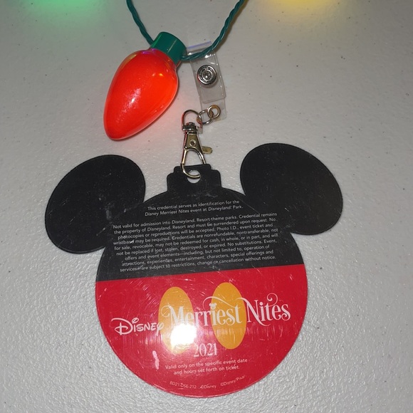 DisneyParks Exclusive Disney Merriest Nites 2021 Lights Necklace COLLECTORS ITEM - Picture 6 of 6